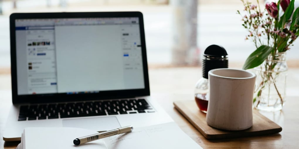 why blog articles are important for b2b content marketing strategy?